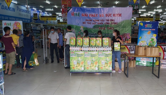 Chương trình “Hành trình yêu thương - Hỗ trợ sức khỏe cộng đồng” từ thương hiệu Vinut tại Phú Thọ